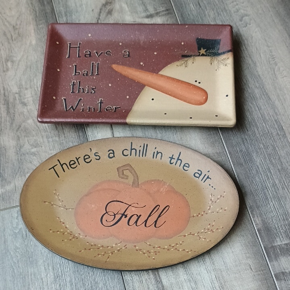 Seasonal Decorative Plate Set